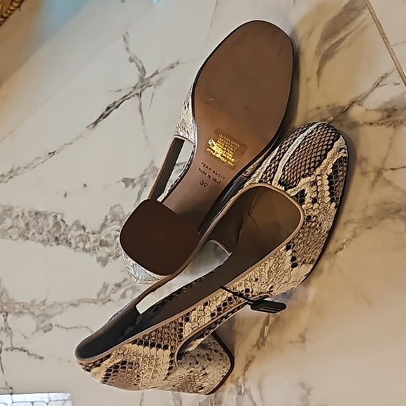 Ramona Shoes, Size 9 - Picture 2 of 5